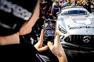 Gridwalk, Race
