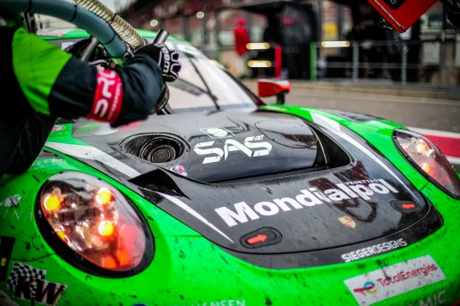 #56 Dinamic Motorsport Porsche 911 GT3-R (991.II) Marius NAKKEN Mauro CALAMIA Giorgio RODA Mikkel PEDERSEN Porsche 911 GT3-R (991.II) Silver Cup, Pitlane, Race
 | SRO / TWENTY-ONE CREATION - Jules Benichou