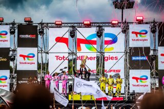 Podium, Race
