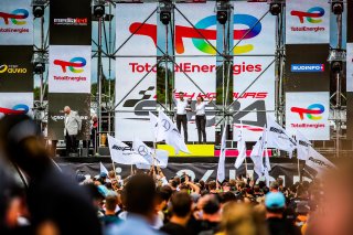 Podium, Race
