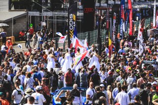 Gridwalk, Race
