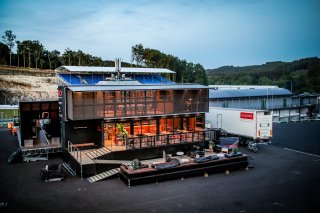 Paddock, Set Up
