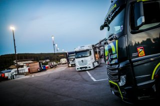 Paddock, Set Up
