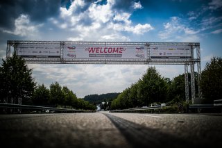 Ambiance, Paddock
