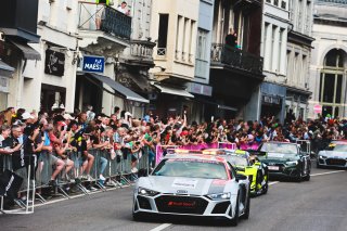 Parade

