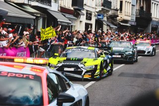 Parade
