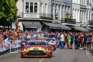 Parade
