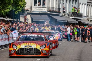 Parade
