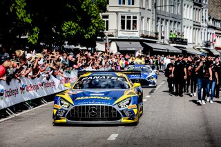 Parade

