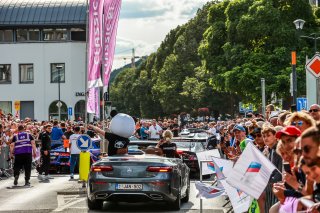 Parade
