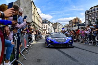 PARADE
