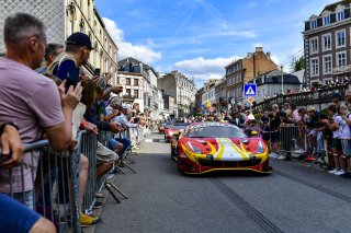 PARADE
