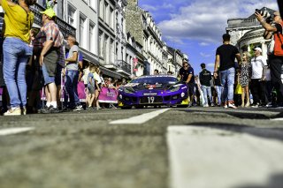 PARADE
