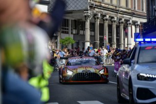 PARADE
