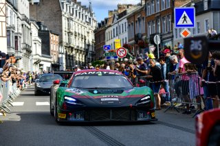 PARADE
