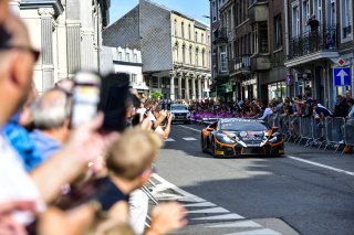 PARADE

