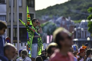 PARADE

