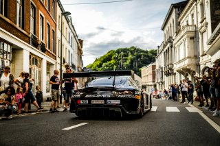 Parade
