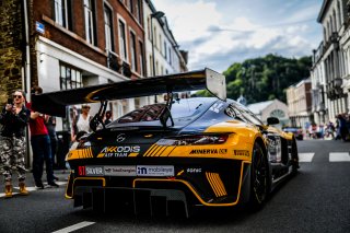 Parade
