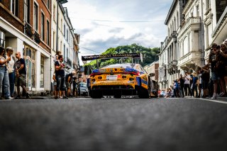 Parade
