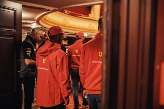 Briefing
