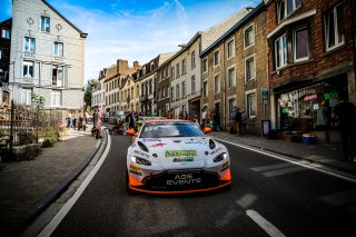 Parade

