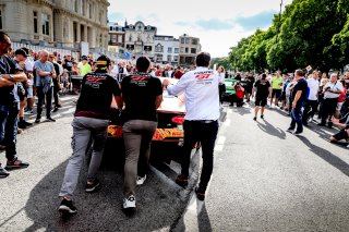 Parade
