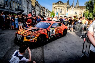 Parade
