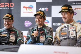 Press Conference, Race
