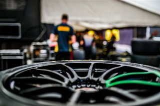Paddock, Pirelli
