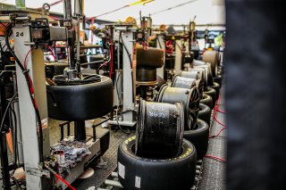 Paddock, Pirelli
