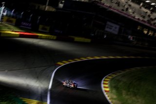 #77 Barwell Motorsport Lamborghini Huracan GT3 Evo Ahmad AL HARTHY Sam DE HAAN Alex MACDOWALL Sandy MITCHELL Lamborghini Huracan GT3 Evo Gold Cup, Night Practice
