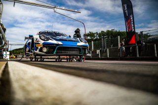 #47 KCMG Porsche 911 GT3-R (991.II) Pro, Test Session 1
