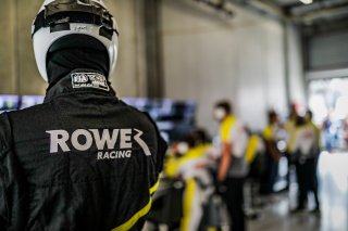 #98 Rowe Racing BMW M4 GT3 Pro, Pitlane, Test Session 1
