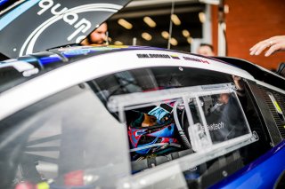 #159 Garage 59 McLaren 720 S GT3 Silver Cup, Pitlane, Test Session 1
