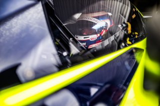 #95 Beechdean AMR Aston Martin Vantage AMR GT3 Pro, Pitlane, Test Session 1
