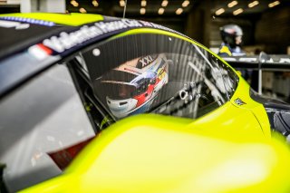 #97 Beechdean AMR Aston Martin Vantage AMR GT3 Gold Cup, Pitlane, Test Session 1
