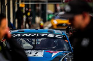 #47 KCMG Porsche 911 GT3-R (991.II) Pro, Test Session 1
