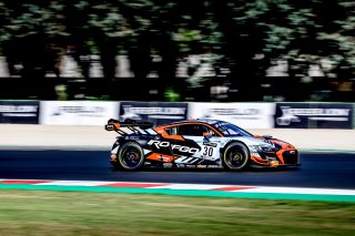 #30 Team WRT Audi R8 LMS evo II GT3 Benjamin Goethe Thomas Neubauer Silver Cup, Free Practice
