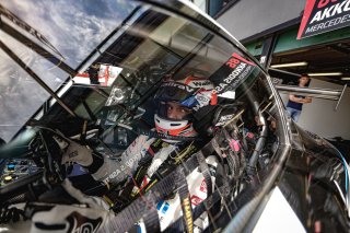 #86 AKKODIS ASP Team Mercedes-AMG GT3 Igor Walilko Petru Umbrarescu Silver Cup, Pre-Qualifying
