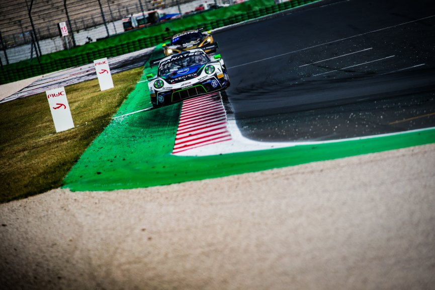 #54 Dinamic Motorsport Porsche 911 GT3-R (991.II) Adrien De Leener Christian Engelhart Pro, Fanatec GT World Challenge, Pre Qualifying
