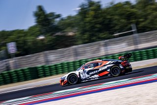 #32 Team WRT Audi R8 LMS evo II GT3 Charles Weerts Dries Vanthoor Pro, Race 1
