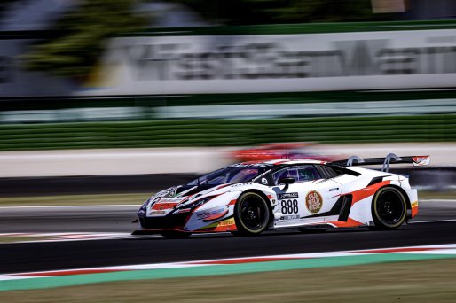 #888 LP Racing S.R.L. Lamborghini Huracan GT3 Evo Mattia Di Giusto Jonathan Cecotto Silver Cup, Race 1
 | SRO / Kevin Pecks