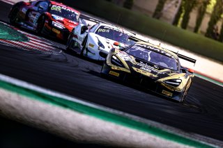 #112 JP Motorsport McLaren 720 S GT3 Dennis Lind Vincent Abril Pro, Race 1
