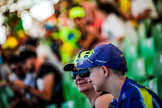 Ambiance, Race 1
