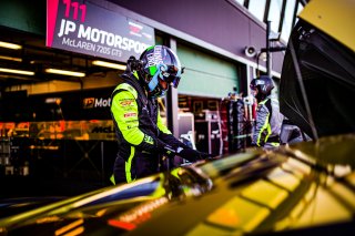 #112 JP Motorsport McLaren 720 S GT3 Dennis Lind Vincent Abril Pro, Fanatec GT World Challenge, Qualifying 2
