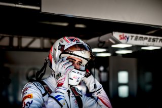 Paid Test Session, Pitlane
