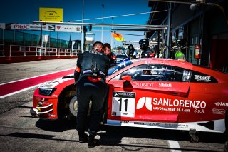 Paid Test Session, Pitlane

