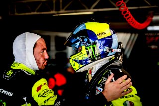 Paid Test Session, Pitlane
