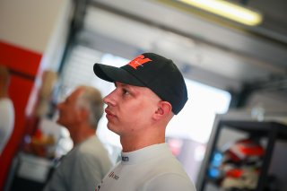 Paid Test Session, Pitlane
